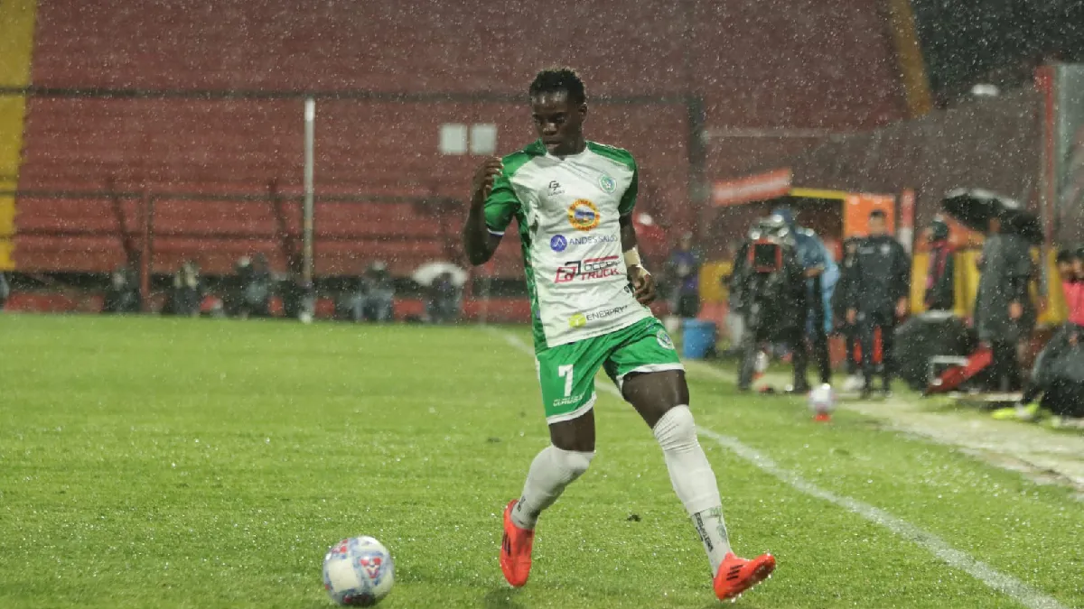 Tensión en el fútbol chileno: Manley Clerveaux enfrenta insultos y presuntos actos racistas en la cancha