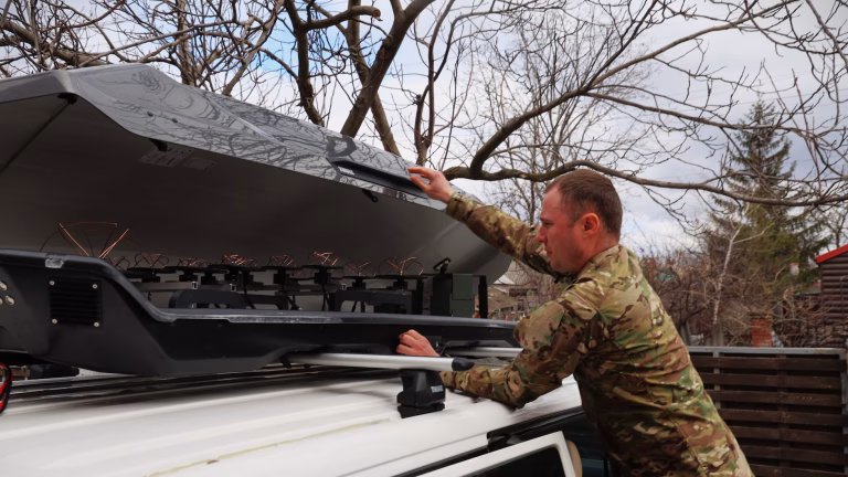 Ingenio en el Conflicto: Ucrania Lidera la Guerra Electrónica con Innovadores Sistemas Anti-Drones