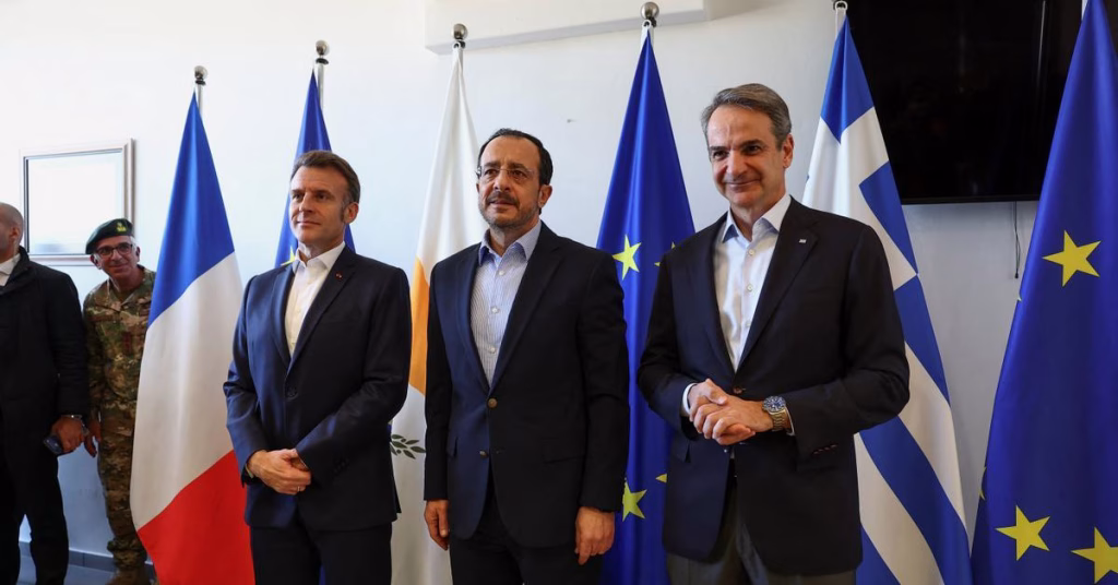 Francia y Grecia respaldan a Chipre: Macron propone misión europea para proteger navegación en el estrecho de Ormuz