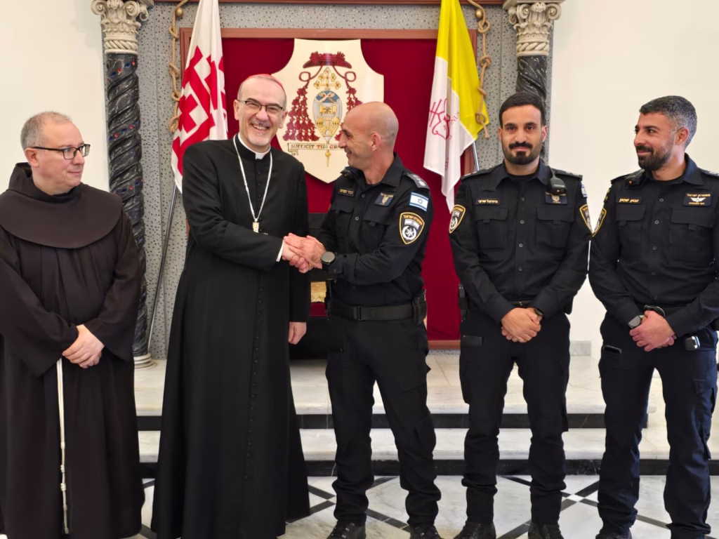 Jerusalén: Netanyahu Revoca Prohibición a Patriarca Latino en Santo Sepulcro, Aliviando Tensión Global