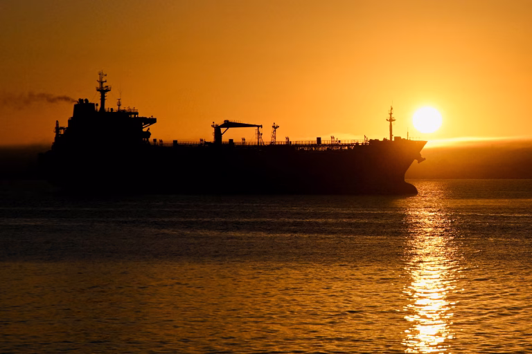 Cuba en la Encrucijada Energética: Petrolero Ruso y la Flexibilización del Bloqueo Estadounidense