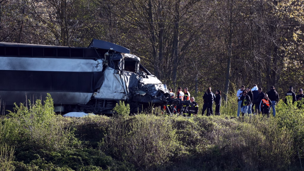 Impacto Fatal en Francia: TGV colisiona con camión militar, reavivando debate sobre seguridad en pasos a nivel