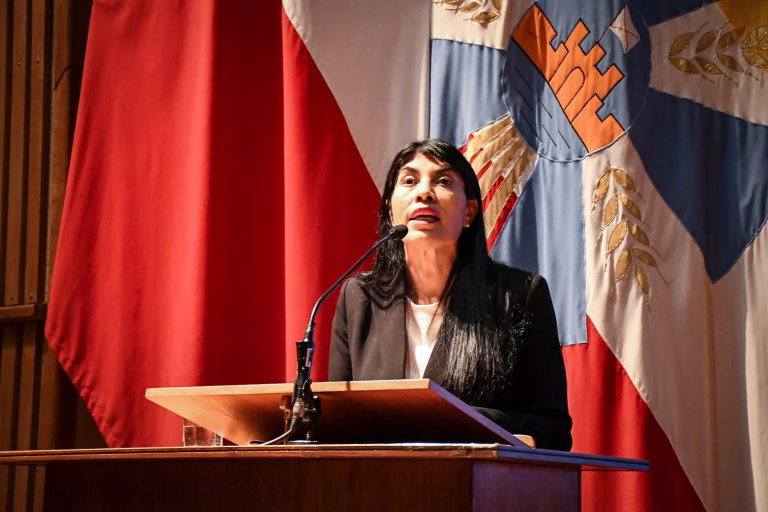 Agresión a Ministra de Ciencias: Gobierno de Kast Presenta Querella por Atentado a la Autoridad
