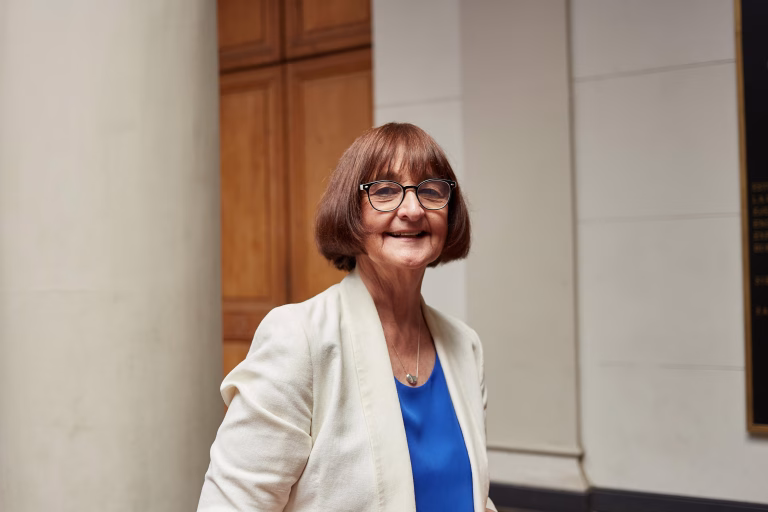 Rosa Devés: La Gratuidad Universitaria y el Futuro de la Educación Pública en Chile