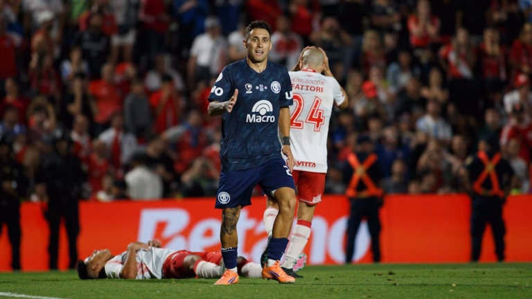 Duelo de Gigantes en la Primera División: Independiente Rivadavia vs. Argentinos Juniors