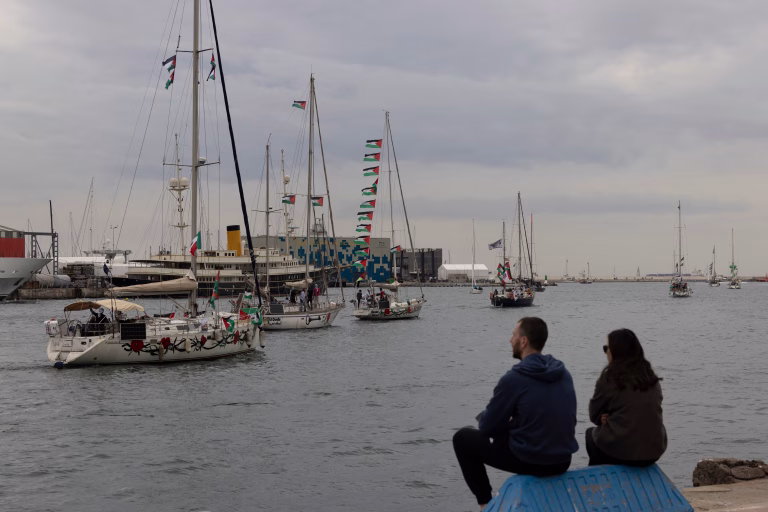 Flotilla Humanitaria Global: Barcelona Desafía Bloqueo a Gaza en Misión Crítica de Ayuda