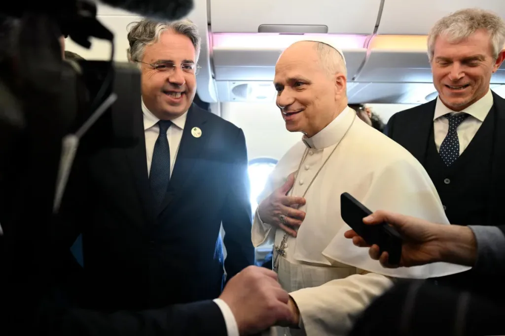 Choque de Titanes: Papa Francisco y Trump, un Legado de Diálogo y Desafío Global