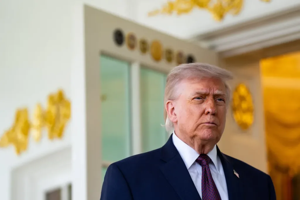 Trump reaviva tensión con el Vaticano por Irán: ¿Geopolítica o desinformación?