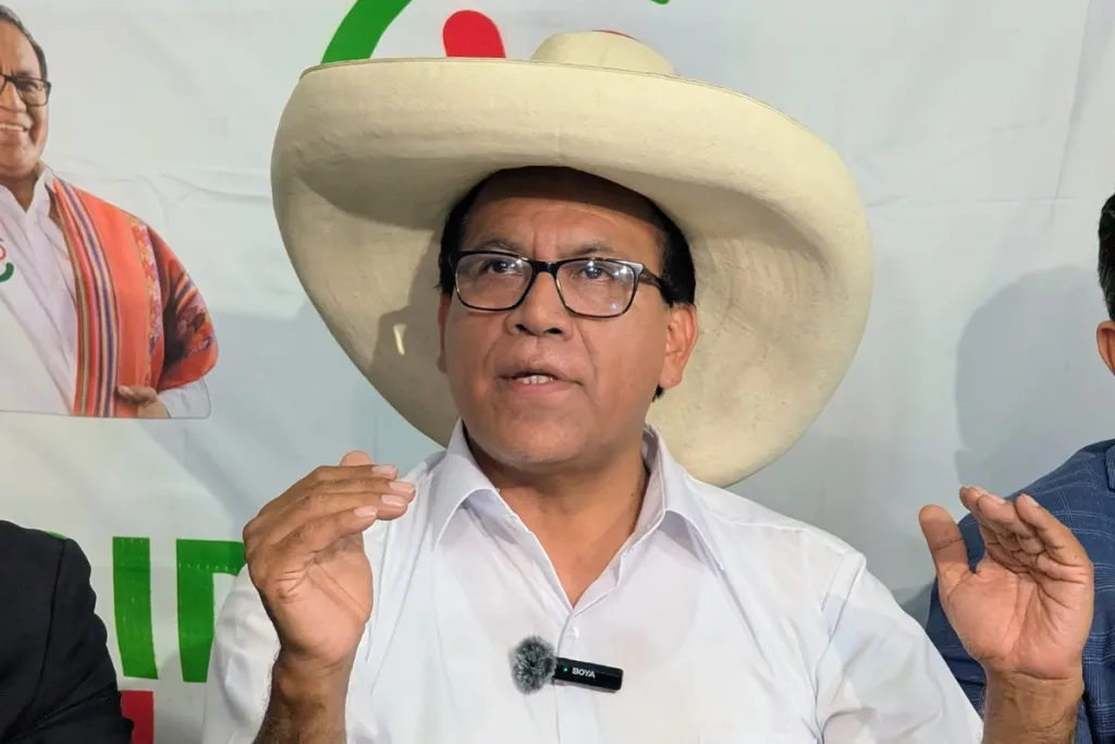 Perú: El Voto Rural Define el Segundo Contendiente Presidencial en un Escrutinio Dramático