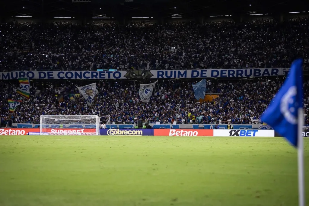 ¡Épica Cruzada en Belo Horizonte! La UC Quiebra Años de Sequía con un Triunfo Agónico