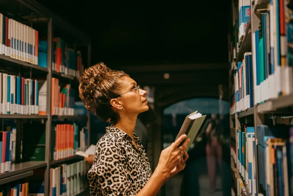 El Poder de la Lectura: Municipios Chilenos Clave en la Salud Cognitiva y el Desarrollo Local