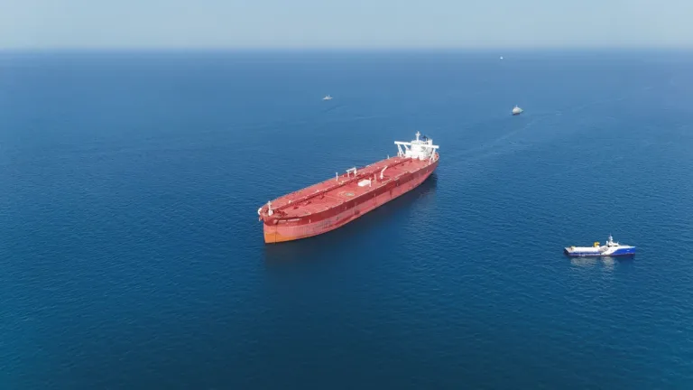 Crisis en el Golfo: Irán Reactiva Bloqueo de Ormuz Desafiando a EE.UU.