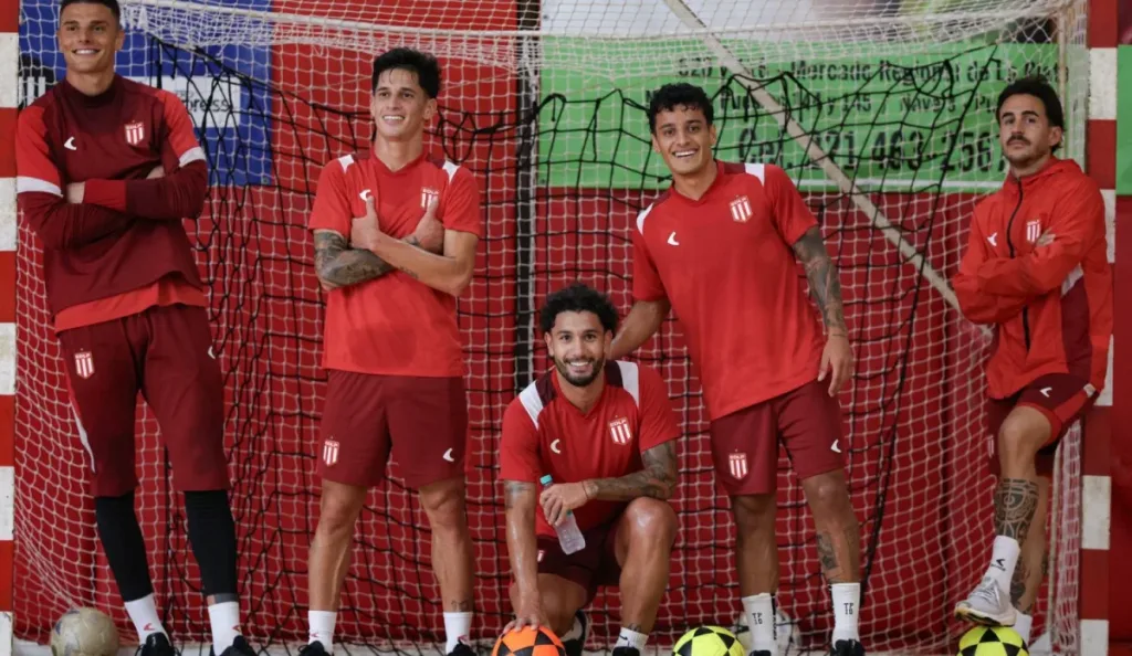 Duelo de Titanes: Instituto de Córdoba y Estudiantes de La Plata en el Corazón del Fútbol Argentino