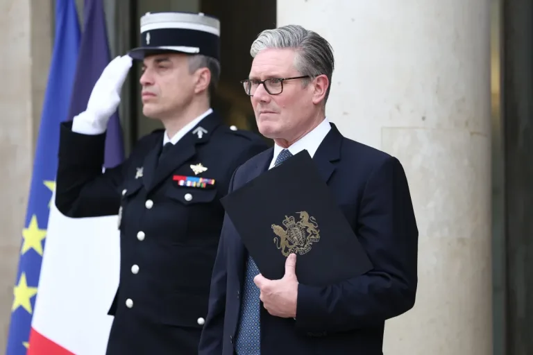Escándalo Mandelson-Epstein: ¿Amenaza la estabilidad del Gobierno de Starmer en Reino Unido?