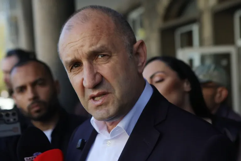 Bulgaria al borde de un giro geopolítico: Candidato prorruso lidera elecciones, ¿fin a la inestabilidad?
