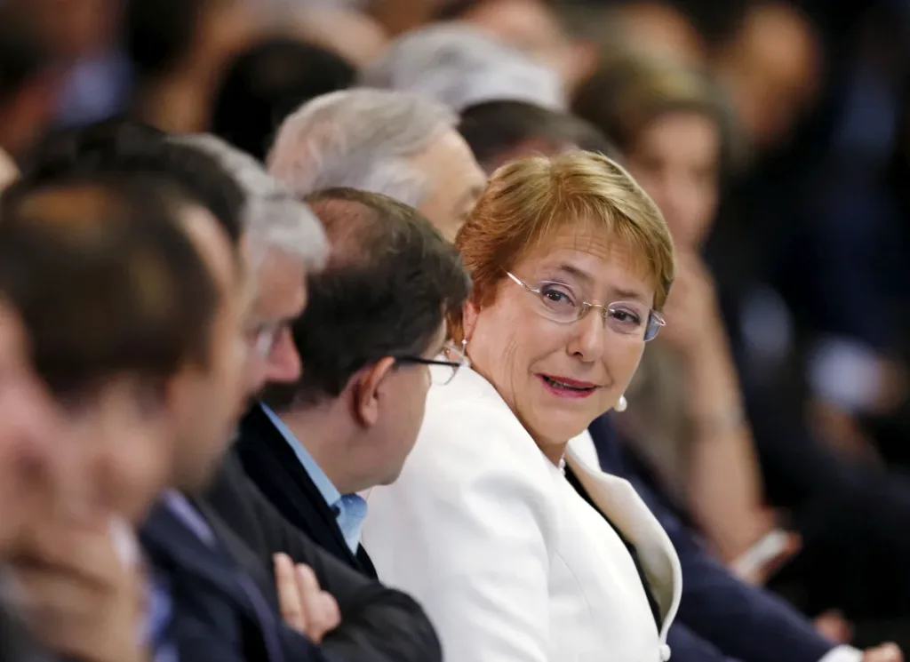 Michelle Bachelet se prepara para el desafío global: Su candidatura a la Secretaría General de la ONU en la mira