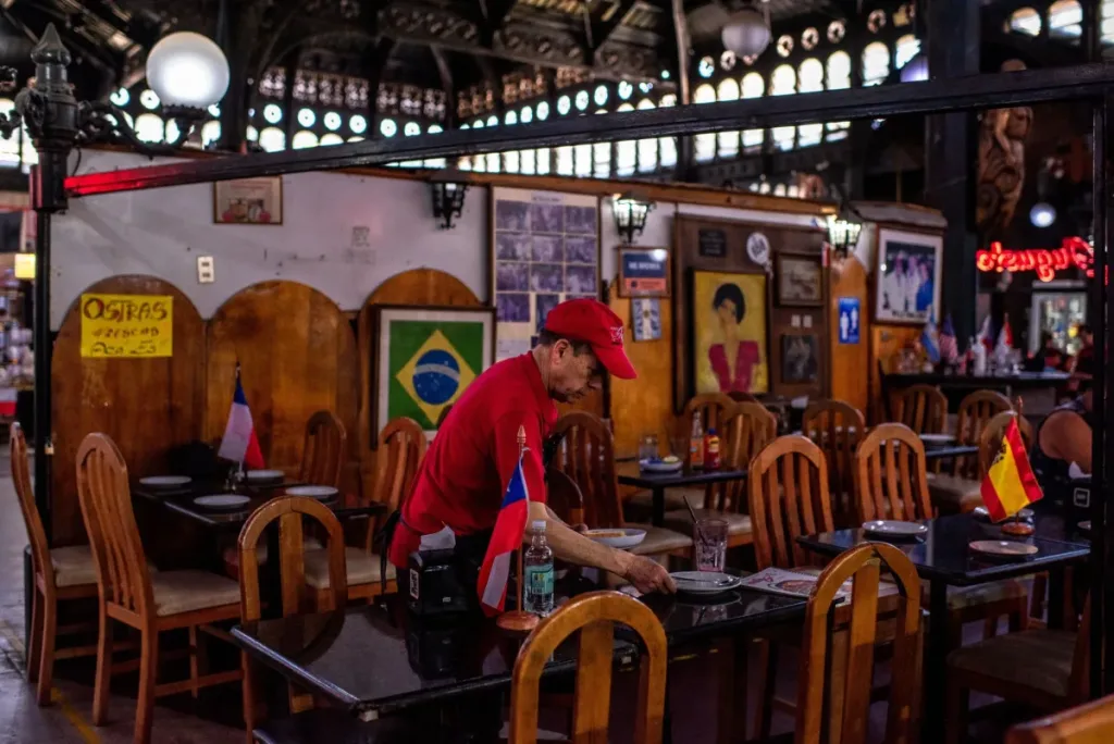 Chile Avanza a las 42 Horas Laborales: Impacto Clave para Trabajadores y Empresas