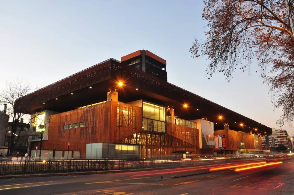 Freno al GAM: El Debate Cultural y Fiscal que Desafía al Gobierno de Kast