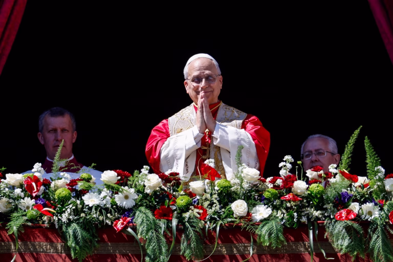 Papa León XIV: Un Llamado Urgente a la Paz Global en Pascua
