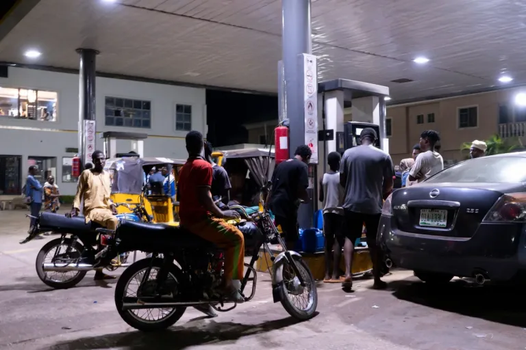 Conflicto en Oriente Próximo: África al borde del colapso energético y alimentario por alza global del petróleo