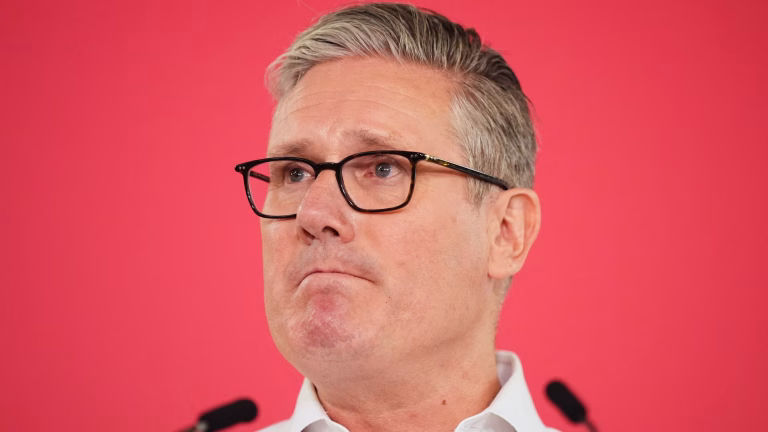 Starmer y el Laberinto del Brexit: ¿Rumbo a la Reconciliación o la Ruptura?