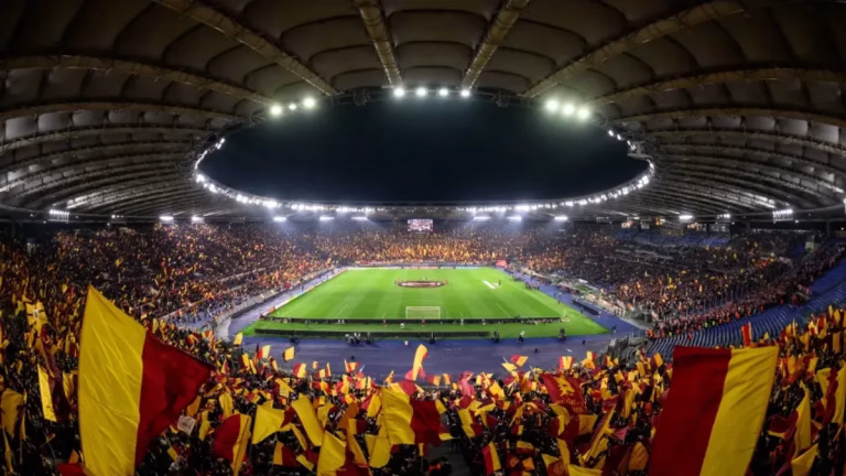 La Pasión Eterna del Derby de Roma Resuena en Biobío: AS Roma Afianza su Sueño Europeo