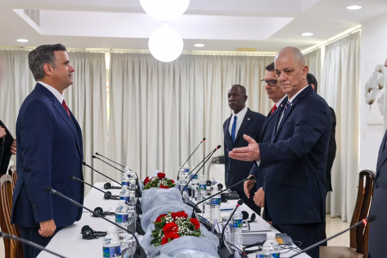 La Habana: Director de la CIA y Jefe de Inteligencia Cubana en Histórico Encuentro