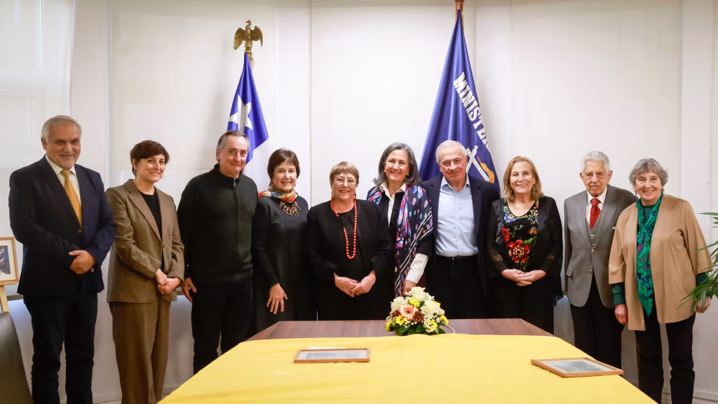 Salud Pública en Chile: ¿Un Compromiso de Estado que Beneficiará a Cabrero y la Región del Biobío?