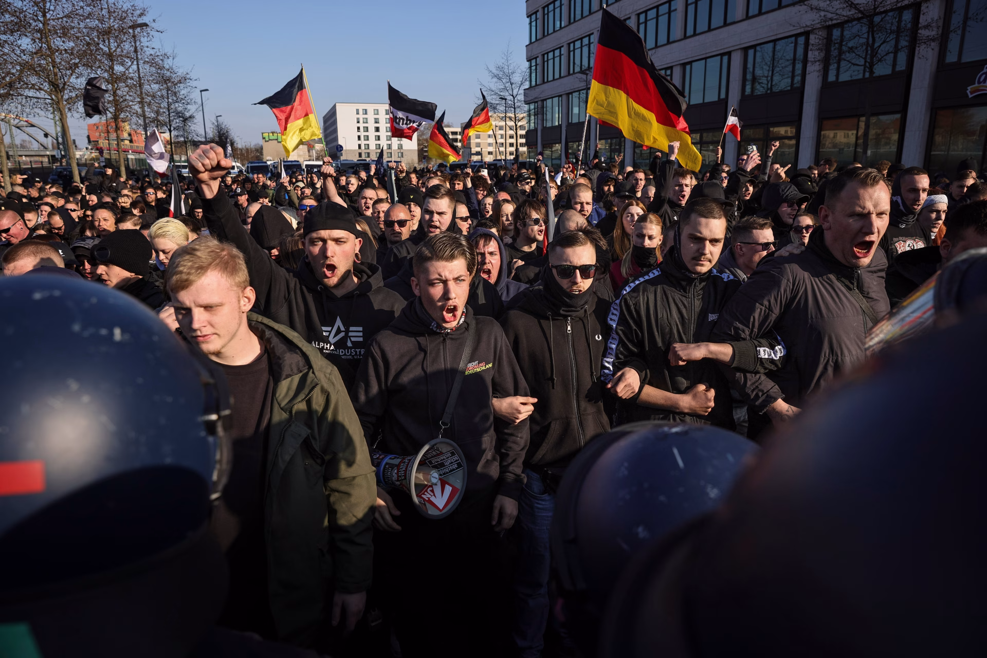La Fiebre de la Violencia Política en Alemania: Una Lección para un Chile También Polarizado