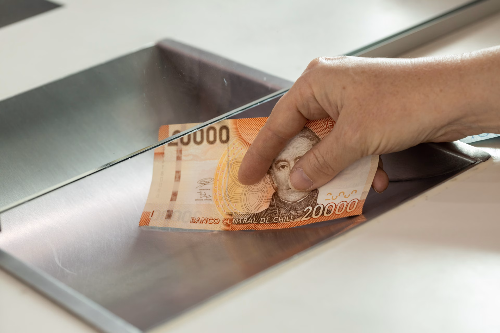 Atención vecinos del Biobío: El plazo para cobrar el Aporte Familiar Permanente en persona se agota y podría perder el dinero