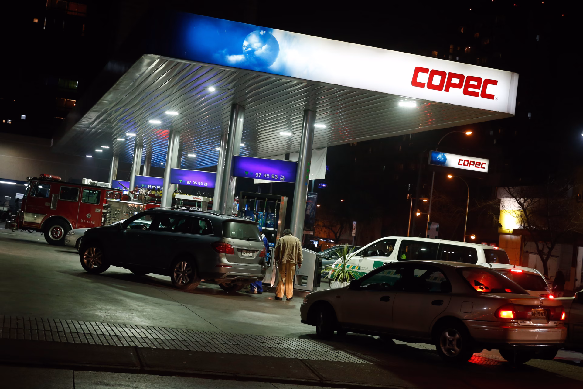Alivio para el bolsillo en el Biobío: Copec suma a Tomé, Florida y Tucapel a su rebaja de $100 por litro de bencina