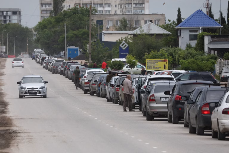 Crimea Aislada: Cómo la Estrategia Ucraniana en el Mar Negro Amenaza el Precio del Combustible en el Biobío