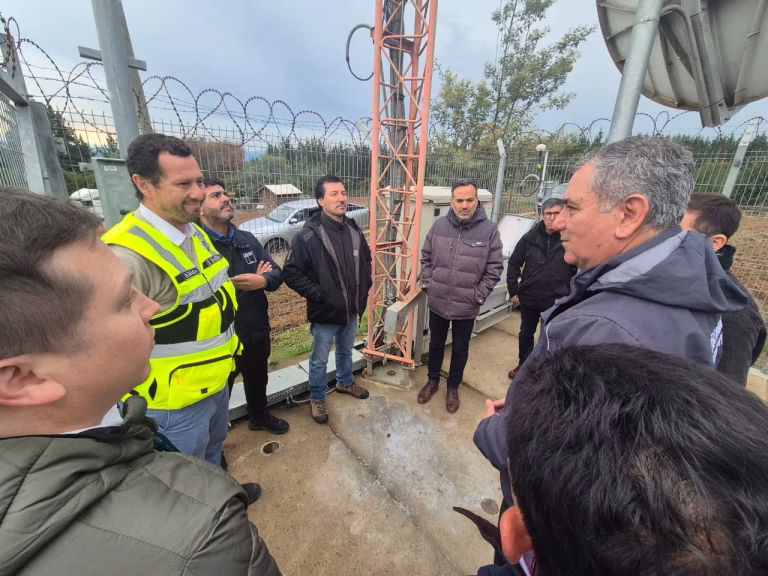 Itata bajo la lupa: SUBTEL fiscaliza antenas para saldar la deuda digital en el corazón de Ñuble
