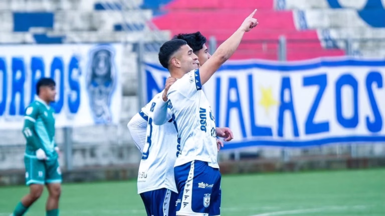 Biobío vibra en Tercera A: Comunal Cabrero y el histórico Naval en duelos cruciales por el ascenso