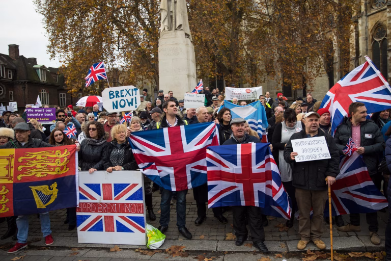 A una década del Brexit: Reino Unido evalúa un legado de inestabilidad y división