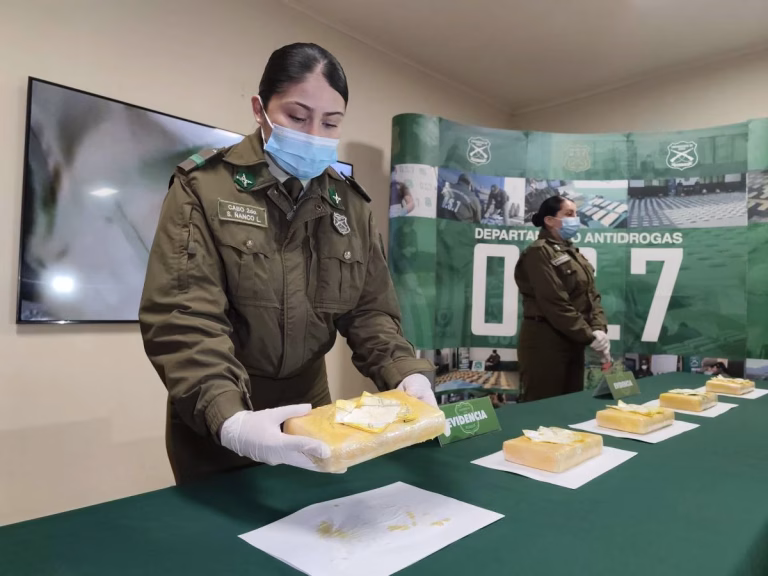 Detienen a hombre con casi 750 comprimidos de clonazepam en control carretero en Cabrero