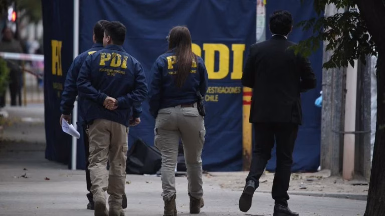 Investigan homicidio de joven de 22 años en la vía pública en Yumbel