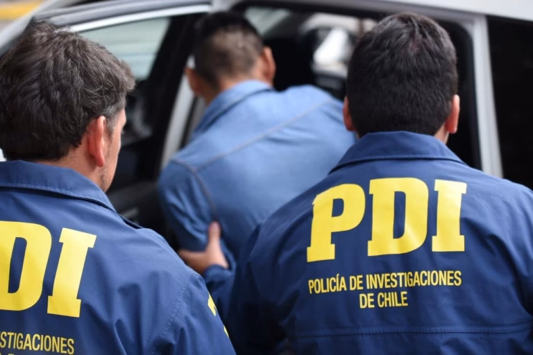 Detienen a hombre de 34 años por presunto homicidio con arma cortante en Yumbel