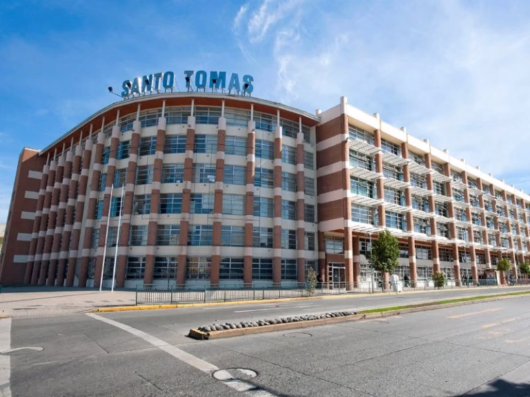 Guía para estudiantes de Cabrero: Conoce la oferta académica y facultades de la Universidad Santo Tomás