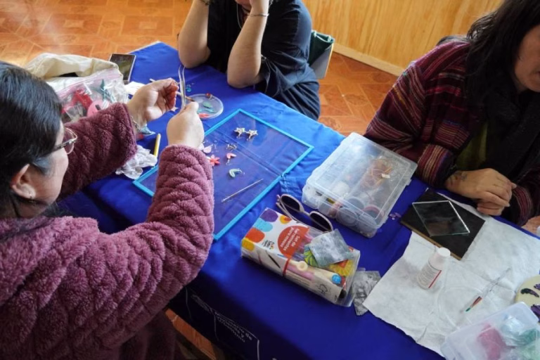 Taller de Joyería en Yungay impulsa el emprendimiento y la autonomía económica de más de 30 mujeres