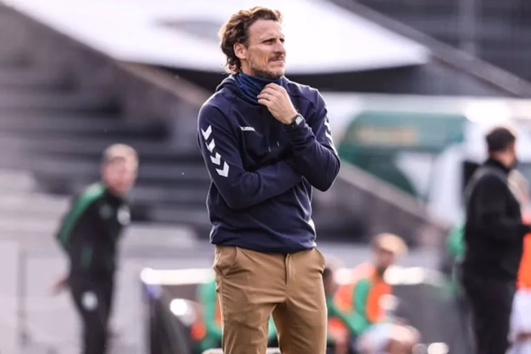 Diego Forlán asume como técnico interino de Uruguay tras la abrupta salida de Marcelo Bielsa