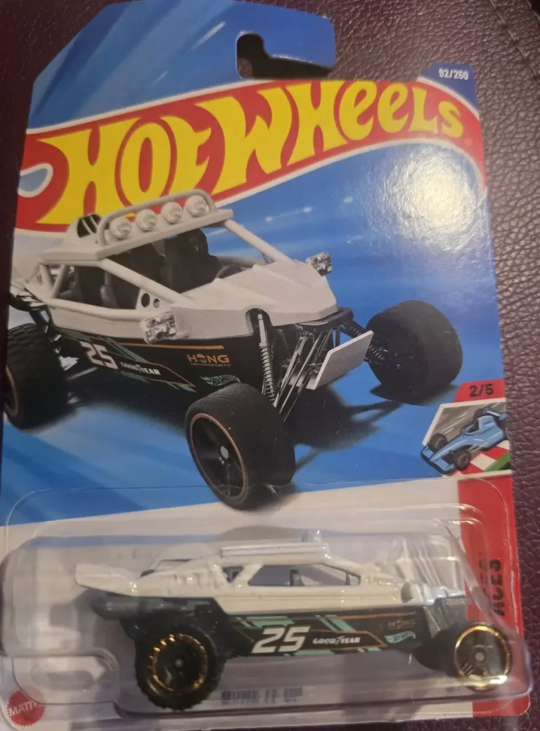 Oportunidad para Coleccionistas: Vendedor de Yungay Ofrece Modelo Especial de Hot Wheels a Través de Plataforma Online