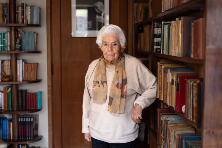 Paz Rojas revela el lado íntimo de su padre, el legendario escritor Manuel Rojas