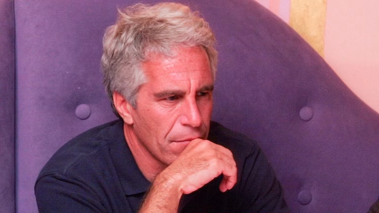 Hallan muerto en París a Daniel Siad, acusado de reclutar víctimas para la red de Jeffrey Epstein