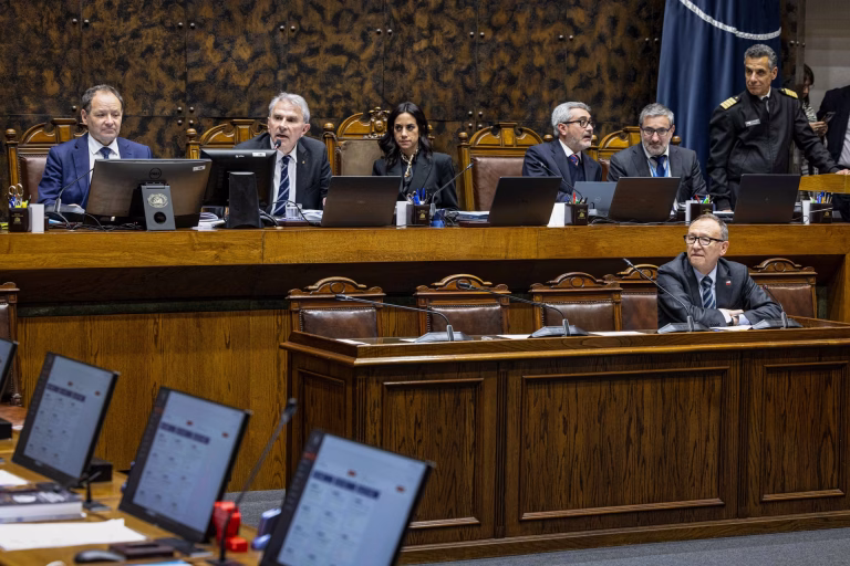 Gobierno de Kast pospone votación clave de megarreforma por falta de votos en el Senado