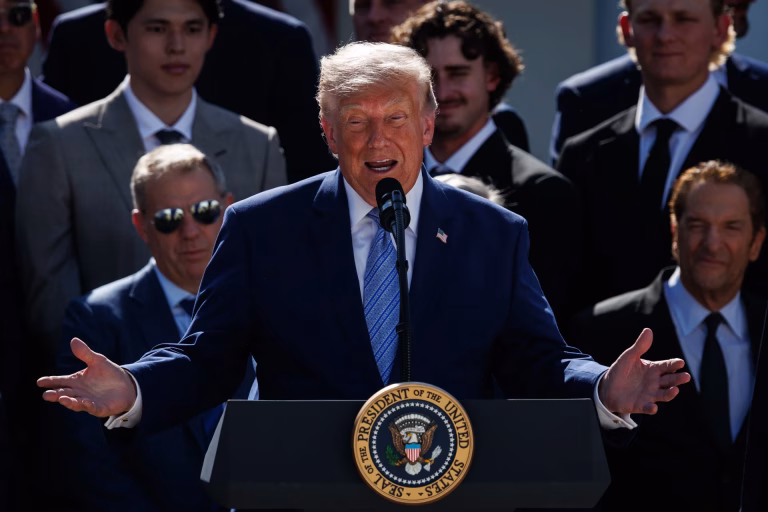 Unión Europea responde con cautela a nuevos aranceles de la administración Trump