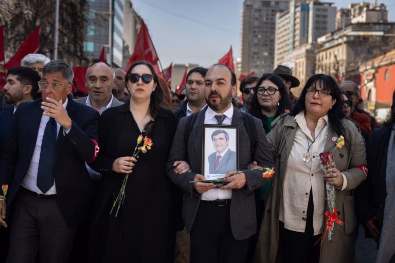 Mundo político despide al histórico dirigente socialista Camilo Escalona en Santiago