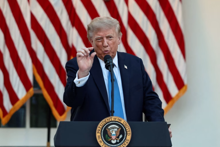 Trump Lanza Ofensiva Final para Salvar a los Republicanos en Elecciones Clave de EE.UU.