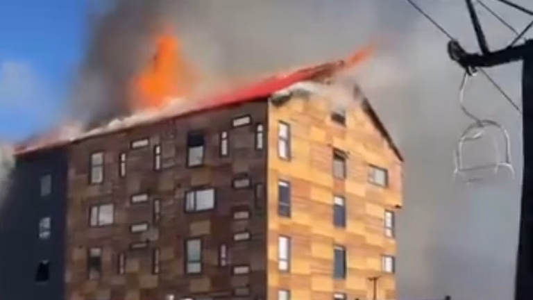 Incendio estructural en Hotel Alto Nevados de Chillán obliga a evacuar a turistas y personal