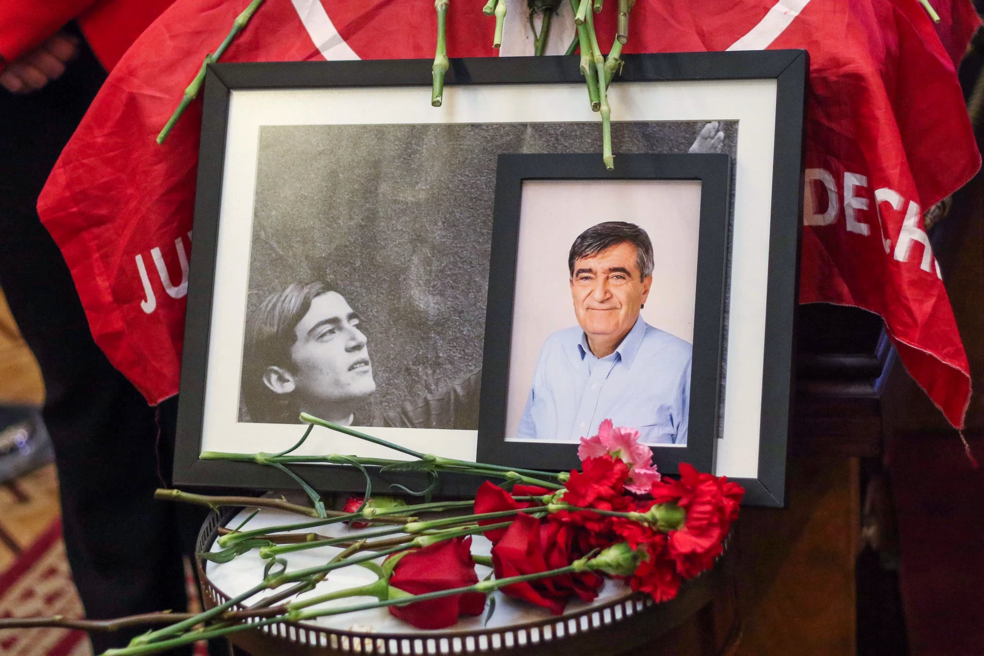 Dan último adiós a Camilo Escalona: Fue sepultado en La Florida tras homenajes en el Congreso Nacional